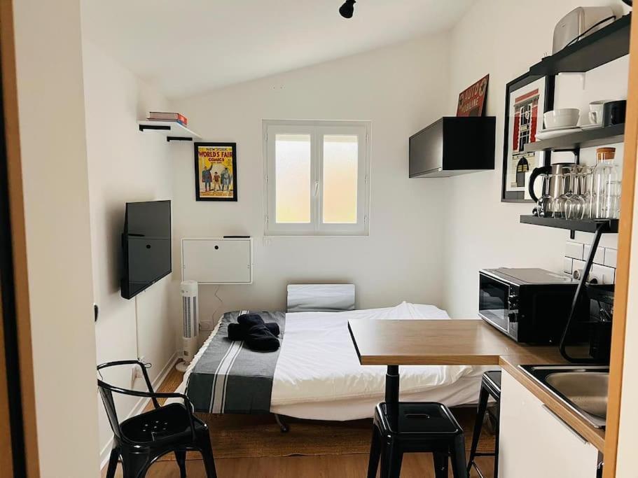 Ferienwohnung La Petite Grange - 5 Mn Gare Sncf - Wifi & Netflix Niort Exterior foto